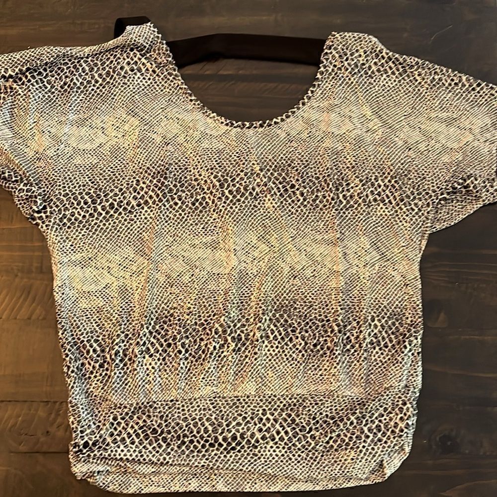 Snake skin pattern blouse - Picture 3 of 3